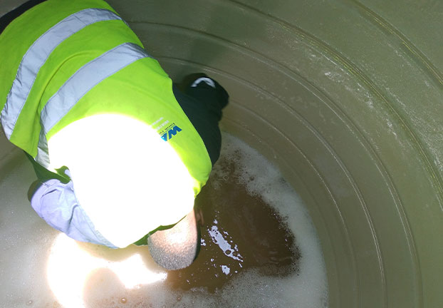 Plastic Water Tank Cleaning